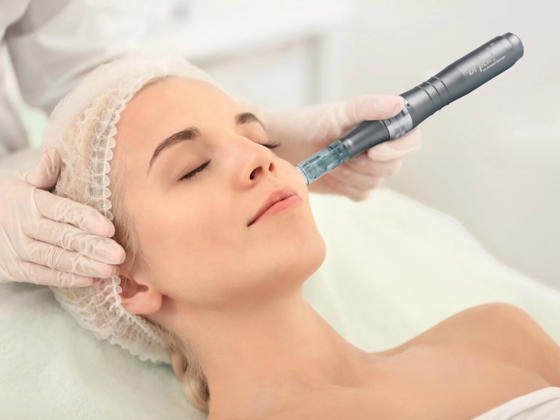 Don't just apply your serum—understand it. We're diving deep into the powerful ingredients that make your favorite serums work, from Vitamin C to Hyaluronic Acid. Learn what each component does for your skin and how to choose the right formula to target your specific concerns.