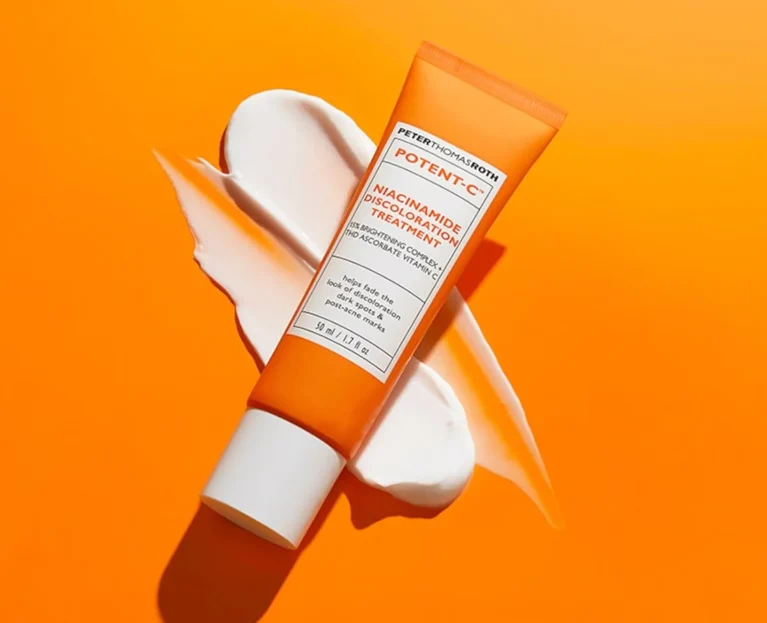 Don't have time for a full redo? Our simple 5-step guide shows you how to seamlessly transform your daytime makeup into a stunning evening look. Learn the quick tricks and product swaps that take you from work-ready chic to night-out glam in minutes.